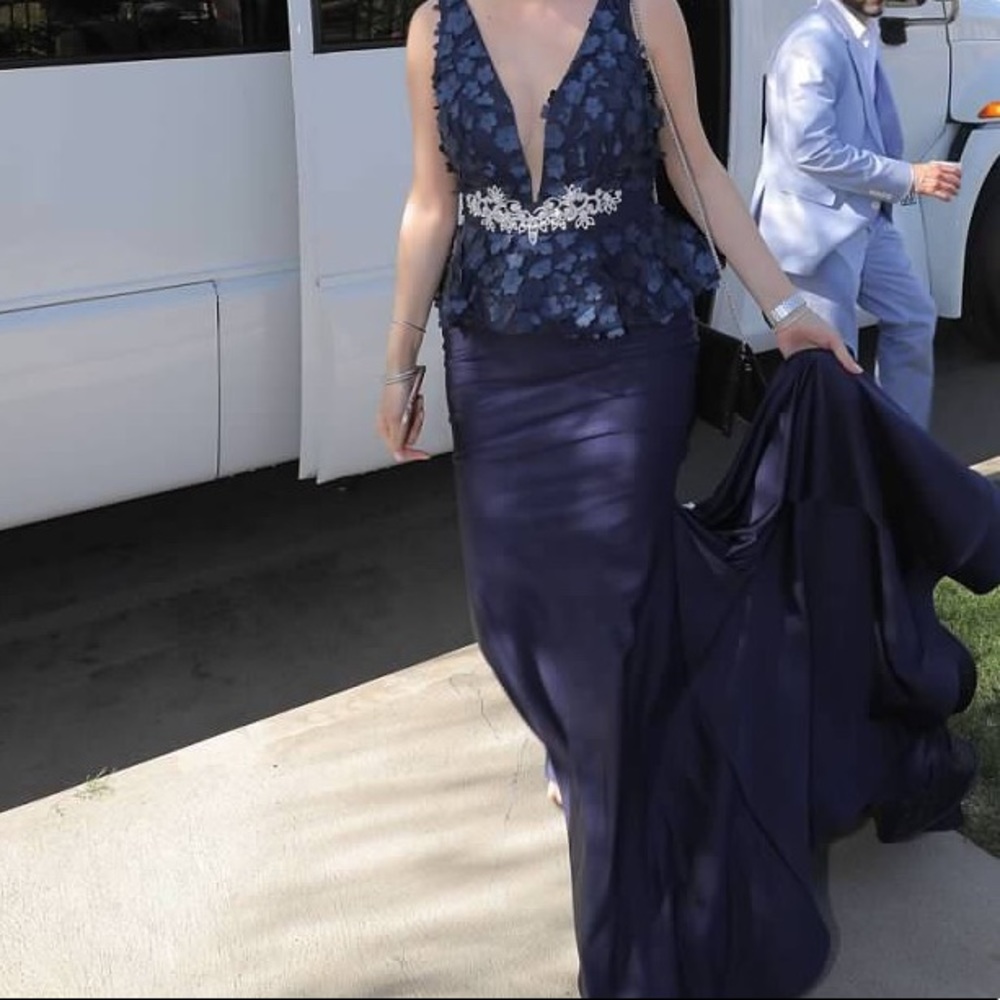 Jessica Angel evening gown with crystal belt - Picture 8 of 8